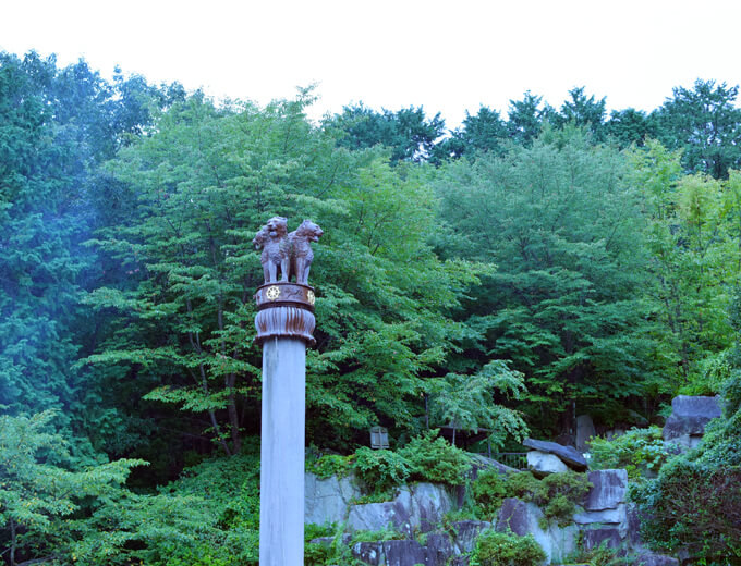 播州成田山　アショーカ王の石柱
