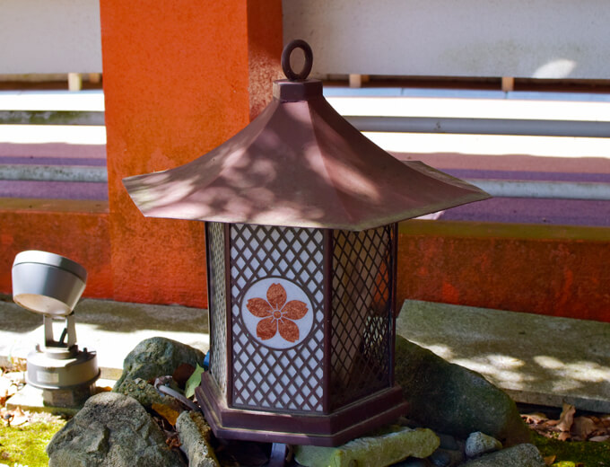 須磨寺　桜紋　燈篭
